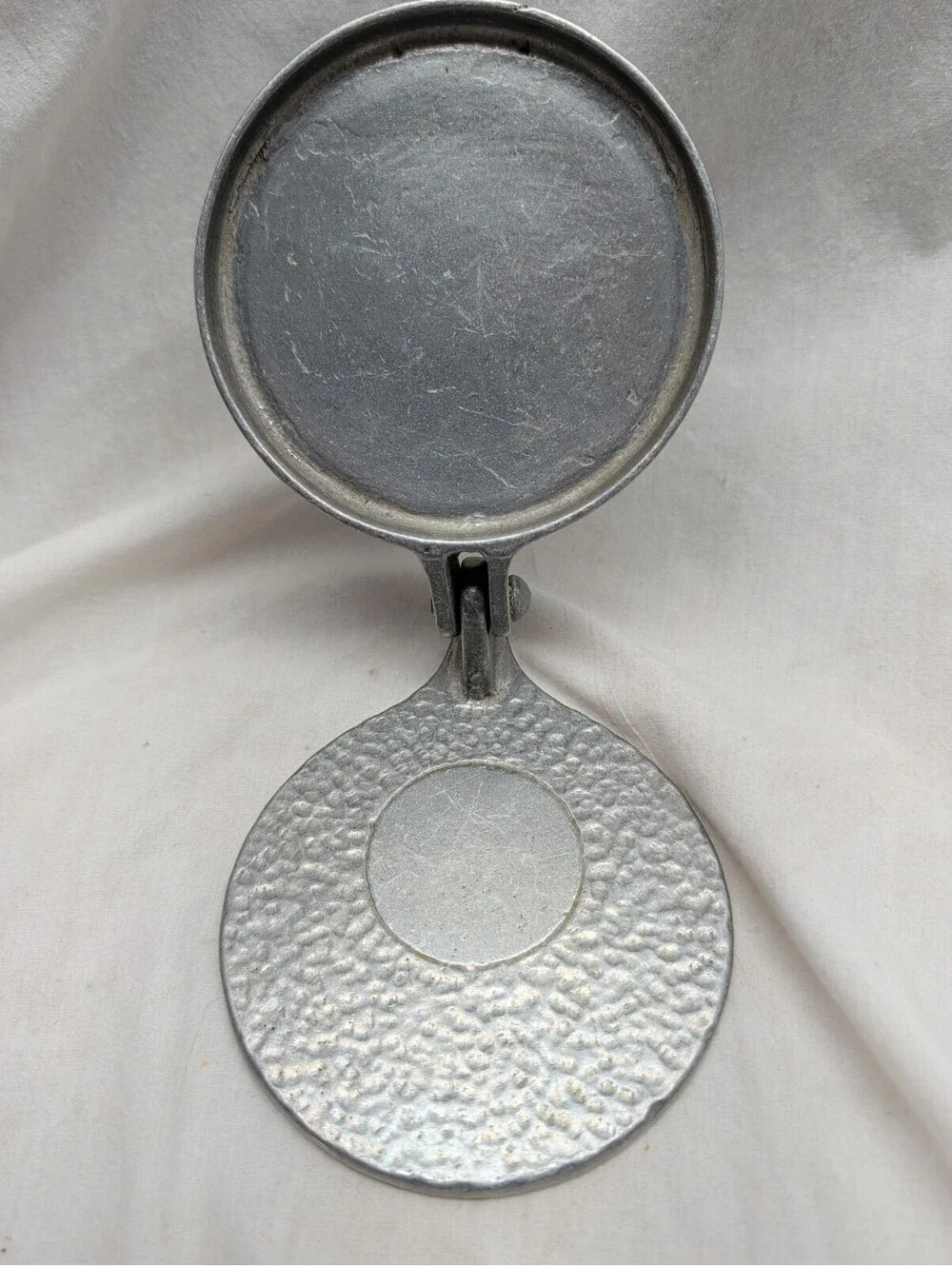 Vintage Aluminum Midcentury 4
